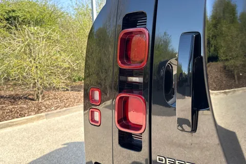 27 of 51 for Land Rover Defender 90 3.0 D250 MHEV X-Dynamic SE SUV 3dr Diesel Auto 4WD Euro 6 (s/s) (250 ps)