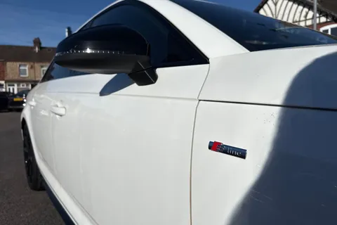 28 of 47 for Audi A4 2.0 TFSI 35 Black Edition S Tronic Euro 6 (s/s) 4dr