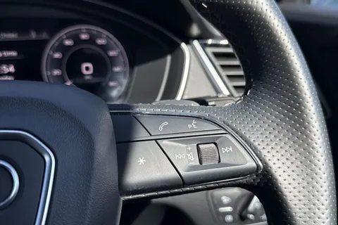 MH73UHU Audi Q5 Black Edition 50 TFSI e quattro 299 PS S tronic Thumbnail #27