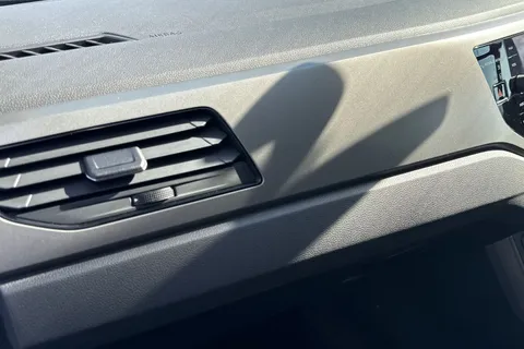 MD21AGZ Volkswagen Polo 1.0 TSI 95 Match 5dr Thumbnail #27