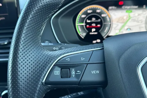 MH73UHU Audi Q5 Black Edition 50 TFSI e quattro 299 PS S tronic Thumbnail #28