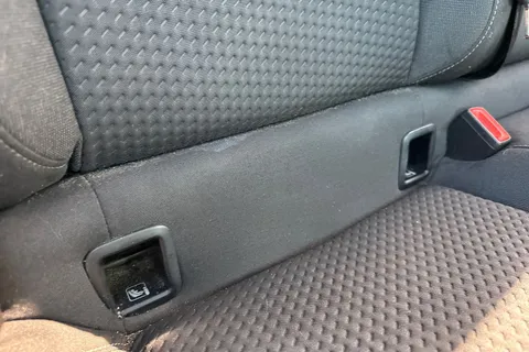 28 of 44 for Volkswagen Polo MK6 Hatchback 5Dr 1.0 65PS SE | Car-Net | App-Connect