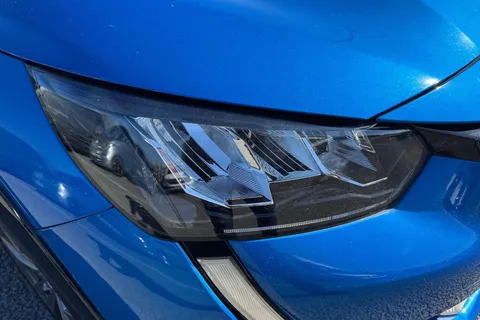 28 of 53 for PEUGEOT e-208 50kWh Allure Premium Auto 5dr