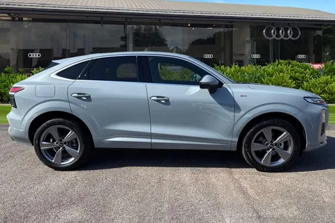  Audi Q3 1.5 TFSI S line Sportback S Tronic Euro 6 (s/s) 5dr Thumbnail #4