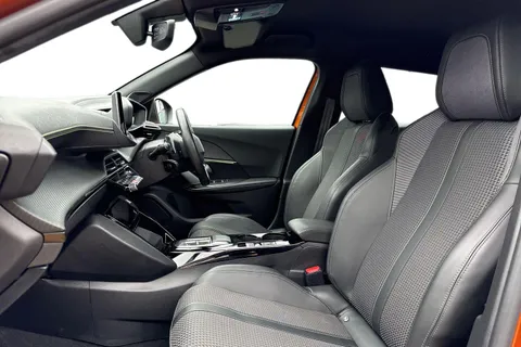 DC22HUZ PEUGEOT 2008 1.2 PureTech GT EAT Euro 6 (s/s) 5dr Thumbnail #16