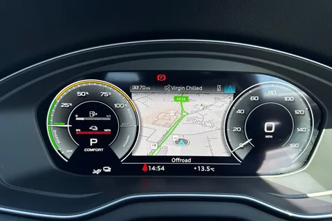 MH73UHU Audi Q5 Black Edition 50 TFSI e quattro 299 PS S tronic Thumbnail #29