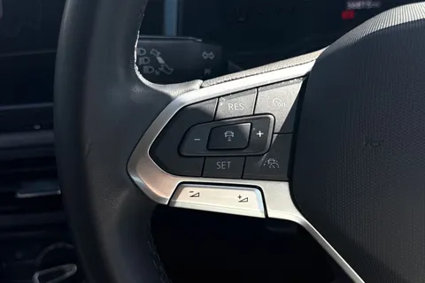 ML22NLU Volkswagen Polo 1.0 TSI Life 5dr **MOBILE PHONE PREP, PARKING SENSORS** Thumbnail #28