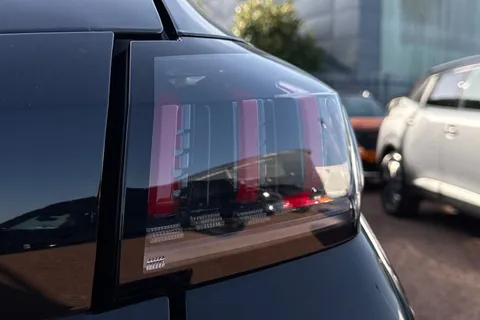 MT73FFA PEUGEOT 208 1.2 PureTech Allure Premium + Euro 6 (s/s) 5dr Thumbnail #29