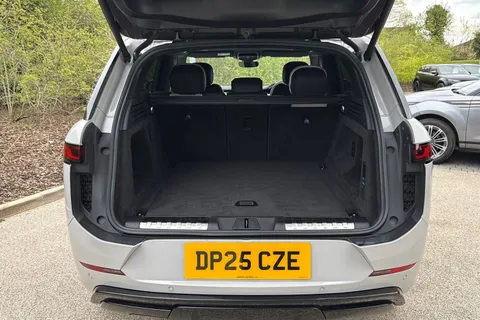 DP25CZE Land Rover Range Rover Sport 3.0 D300 Dynamic SE 5dr Thumbnail #12