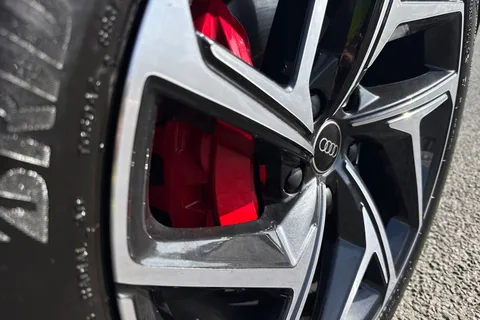 KN25YLB Audi Q6 E-Tron Q6 SUV Edition 1 e-tron quattro 285,00 kW Thumbnail #32