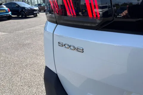 AE71ZZP PEUGEOT 5008 1.2 PureTech GT Premium EAT Euro 6 (s/s) 5dr Thumbnail #33