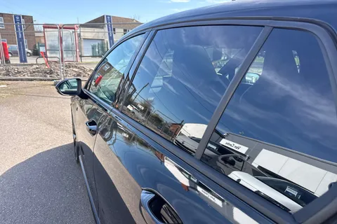  Volkswagen Golf 2.0 TSI R Black Edition DSG 4Motion Euro 6 (s/s) 5dr Thumbnail #31