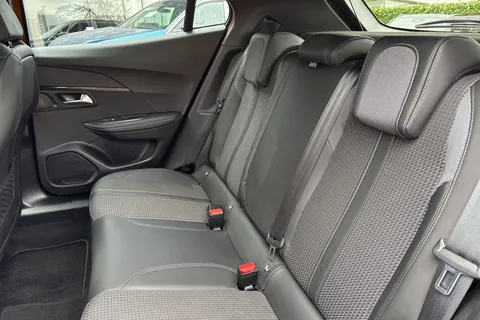 DC22HUZ PEUGEOT 2008 1.2 PureTech GT EAT Euro 6 (s/s) 5dr Thumbnail #19