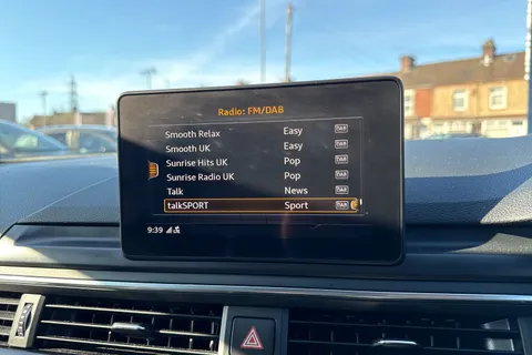 33 of 47 for Audi A4 2.0 TFSI 35 Black Edition S Tronic Euro 6 (s/s) 4dr