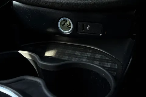 SA19KYO Mini Clubman 1.5 Cooper Exclusive Euro 6 (s/s) 6dr Thumbnail #31