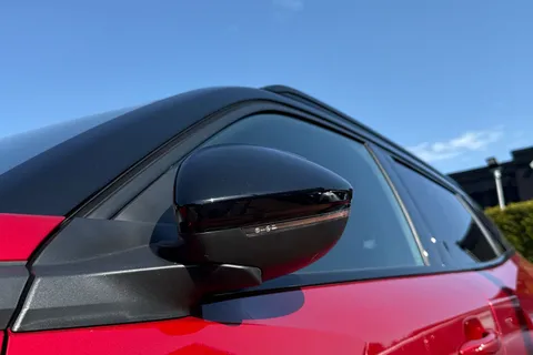 LB24SVW PEUGEOT e-2008 50kWh GT Auto 5dr (7kW Charger) Thumbnail #31