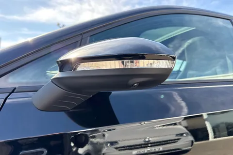  Volkswagen Golf 2.0 TSI R Black Edition DSG 4Motion Euro 6 (s/s) 5dr Thumbnail #32