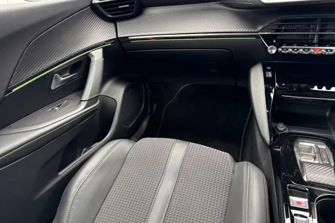 DC22HUZ PEUGEOT 2008 1.2 PureTech GT EAT Euro 6 (s/s) 5dr Thumbnail #20