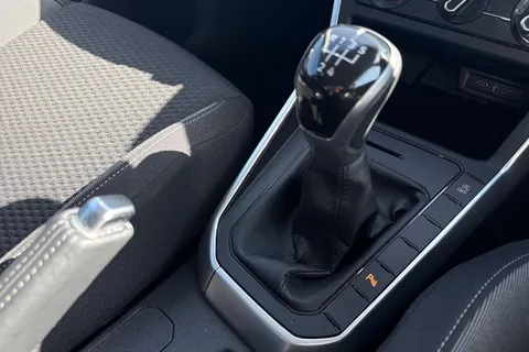 ML22NLU Volkswagen Polo 1.0 TSI Life 5dr **MOBILE PHONE PREP, PARKING SENSORS** Thumbnail #31