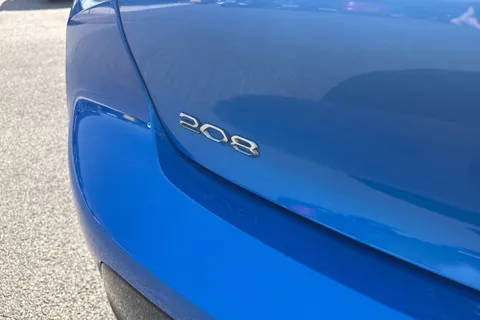 33 of 65 for PEUGEOT 208 1.2 PureTech Allure Euro 6 (s/s) 5dr