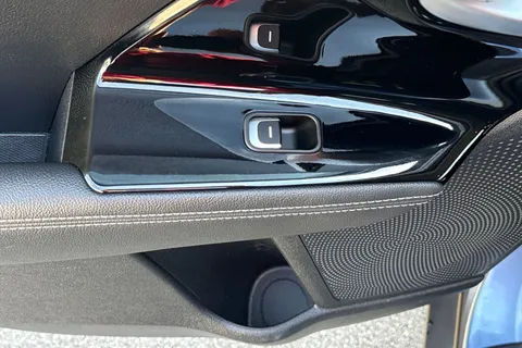 SK21GBO Kia Niro 1.6 GDi 8.9kWh 2 DCT Euro 6 (s/s) 5dr Thumbnail #32