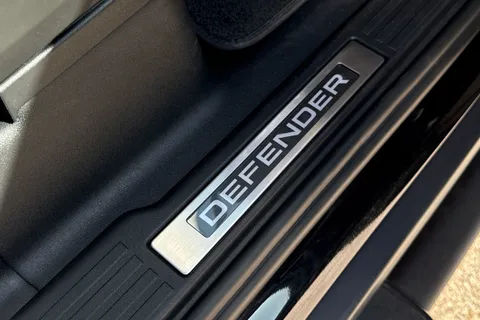 34 of 51 for Land Rover Defender 90 3.0 D250 MHEV X-Dynamic SE SUV 3dr Diesel Auto 4WD Euro 6 (s/s) (250 ps)