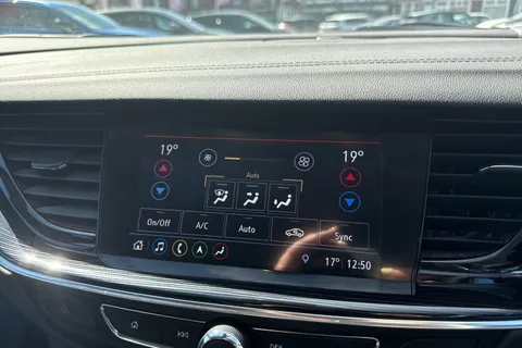 DY68ZRX Vauxhall Insignia 1.6i Turbo Elite Nav Grand Sport Euro 6 (s/s) 5dr Thumbnail #35