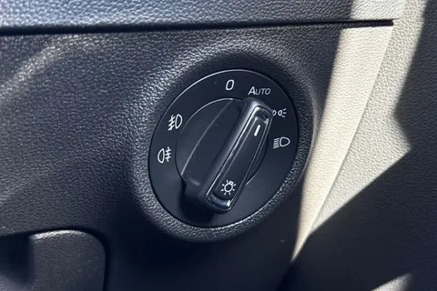 CK72YKN Škoda Karoq 1.5 TSI ACT SE L Euro 6 (s/s) 5dr Thumbnail #34