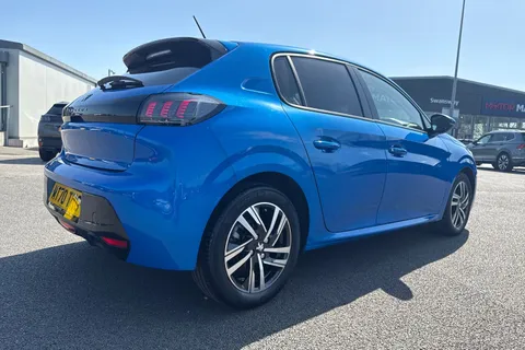 34 of 65 for PEUGEOT 208 1.2 PureTech Allure Euro 6 (s/s) 5dr