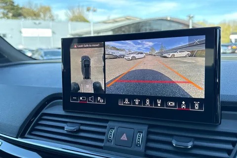 MH73UHU Audi Q5 Black Edition 50 TFSI e quattro 299 PS S tronic Thumbnail #34