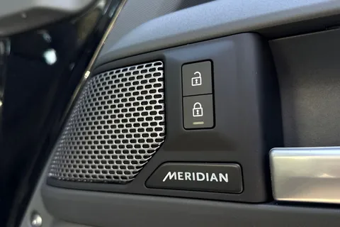 MA24THG Land Rover Defender 110 3.0 D250 MHEV X-Dynamic HSE Auto 4WD Euro 6 (s/s) 5dr Thumbnail #34