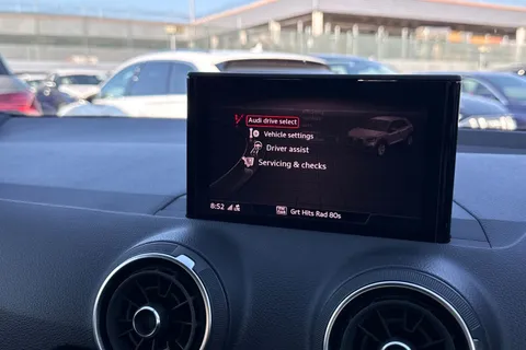 DO69LVG Audi Q2 Black Edition 35 TFSI  150 PS 6-speed Thumbnail #34