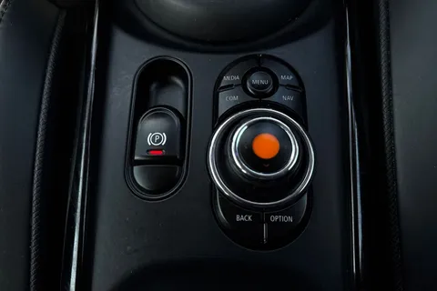 SA19KYO Mini Clubman 1.5 Cooper Exclusive Euro 6 (s/s) 6dr Thumbnail #33