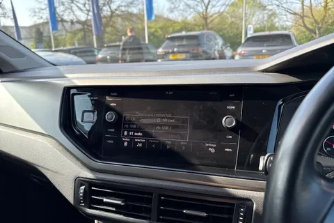 34 of 44 for Volkswagen Polo MK6 Hatchback 5Dr 1.0 65PS SE | Car-Net | App-Connect