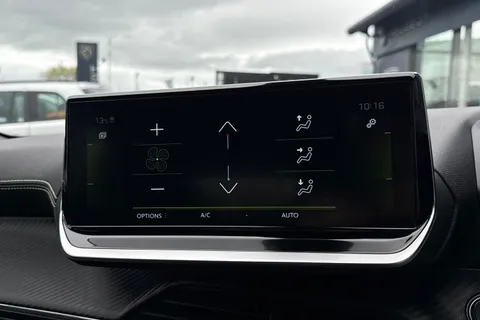 DC22HUZ PEUGEOT 2008 1.2 PureTech GT EAT Euro 6 (s/s) 5dr Thumbnail #22