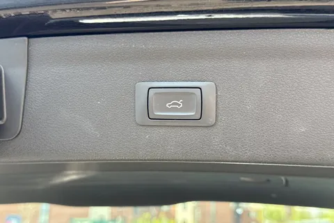 FA18XTE Audi Q3 2.0 TDI S line Edition Euro 6 (s/s) 5dr Thumbnail #34