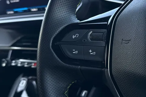 34 of 49 for PEUGEOT 208 1.2 PureTech GT Euro 6 (s/s) 5dr