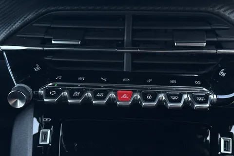 MF21KDN PEUGEOT 2008 1.2 PureTech GT Premium EAT Euro 6 (s/s) 5dr Thumbnail #34