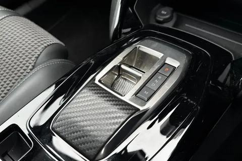 DC22HUZ PEUGEOT 2008 1.2 PureTech GT EAT Euro 6 (s/s) 5dr Thumbnail #23