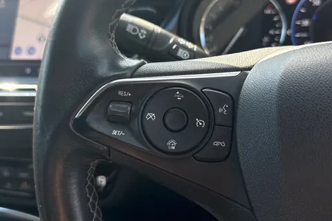 DY68ZRX Vauxhall Insignia 1.6i Turbo Elite Nav Grand Sport Euro 6 (s/s) 5dr Thumbnail #38