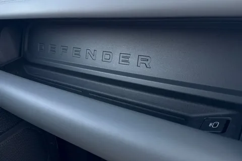 MA24THG Land Rover Defender 110 3.0 D250 MHEV X-Dynamic HSE Auto 4WD Euro 6 (s/s) 5dr Thumbnail #36