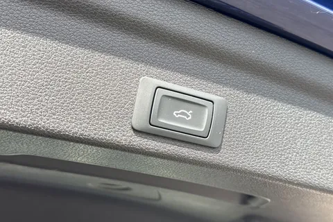 PN72LHA Audi Q3 Sport 35 TDI  150 PS S tronic Thumbnail #37