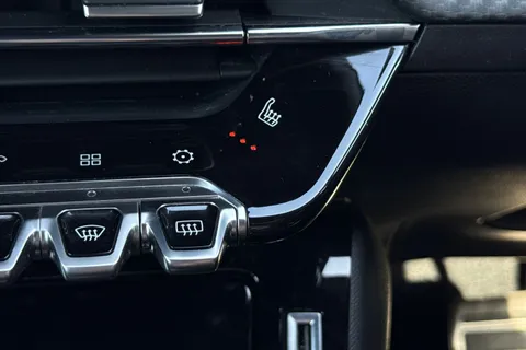 MF21KDN PEUGEOT 2008 1.2 PureTech GT Premium EAT Euro 6 (s/s) 5dr Thumbnail #35