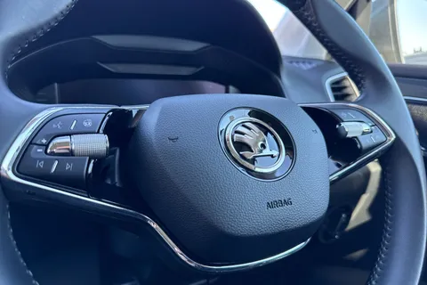 CK72YKN Škoda Karoq 1.5 TSI ACT SE L Euro 6 (s/s) 5dr Thumbnail #37