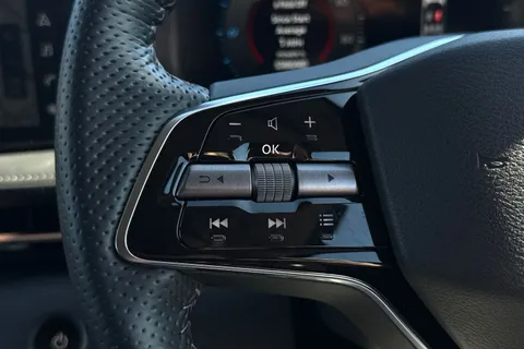 DE23WSX Nissan Ariya 63kWh Advance Auto 5dr 7.4kW Charger Thumbnail #35