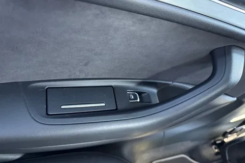 35 of 64 for Audi A6 Saloon 2.0 TDI S line S Tronic quattro Euro 6 (s/s) 4dr