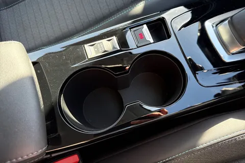 37 of 53 for PEUGEOT e-208 50kWh Allure Premium Auto 5dr