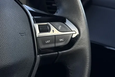 35 of 49 for PEUGEOT 208 1.2 PureTech Allure Premium + Euro 6 (s/s) 5dr