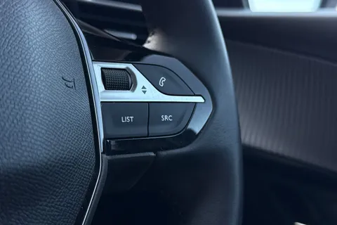 MT73FFA PEUGEOT 208 1.2 PureTech Allure Premium + Euro 6 (s/s) 5dr Thumbnail #36