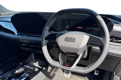 18 of 57 for Audi Q6 E-Tron Q6 SUV S line e-tron 185,00 kW